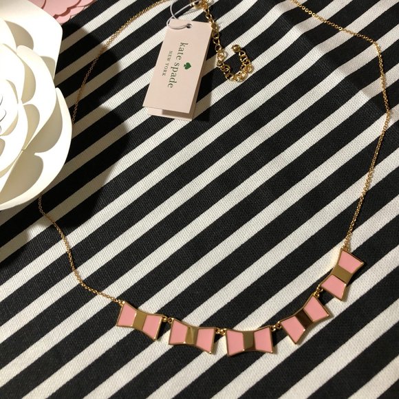 NEW Bow Shoppe Row Necklace - Picture 4 of 13